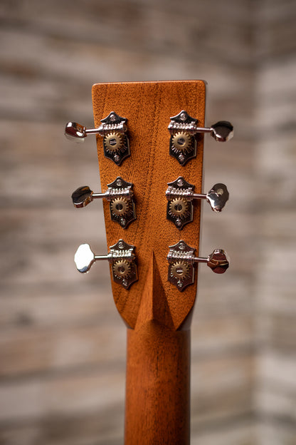 Martin OM-28 Acoustic Guitar - Natural
