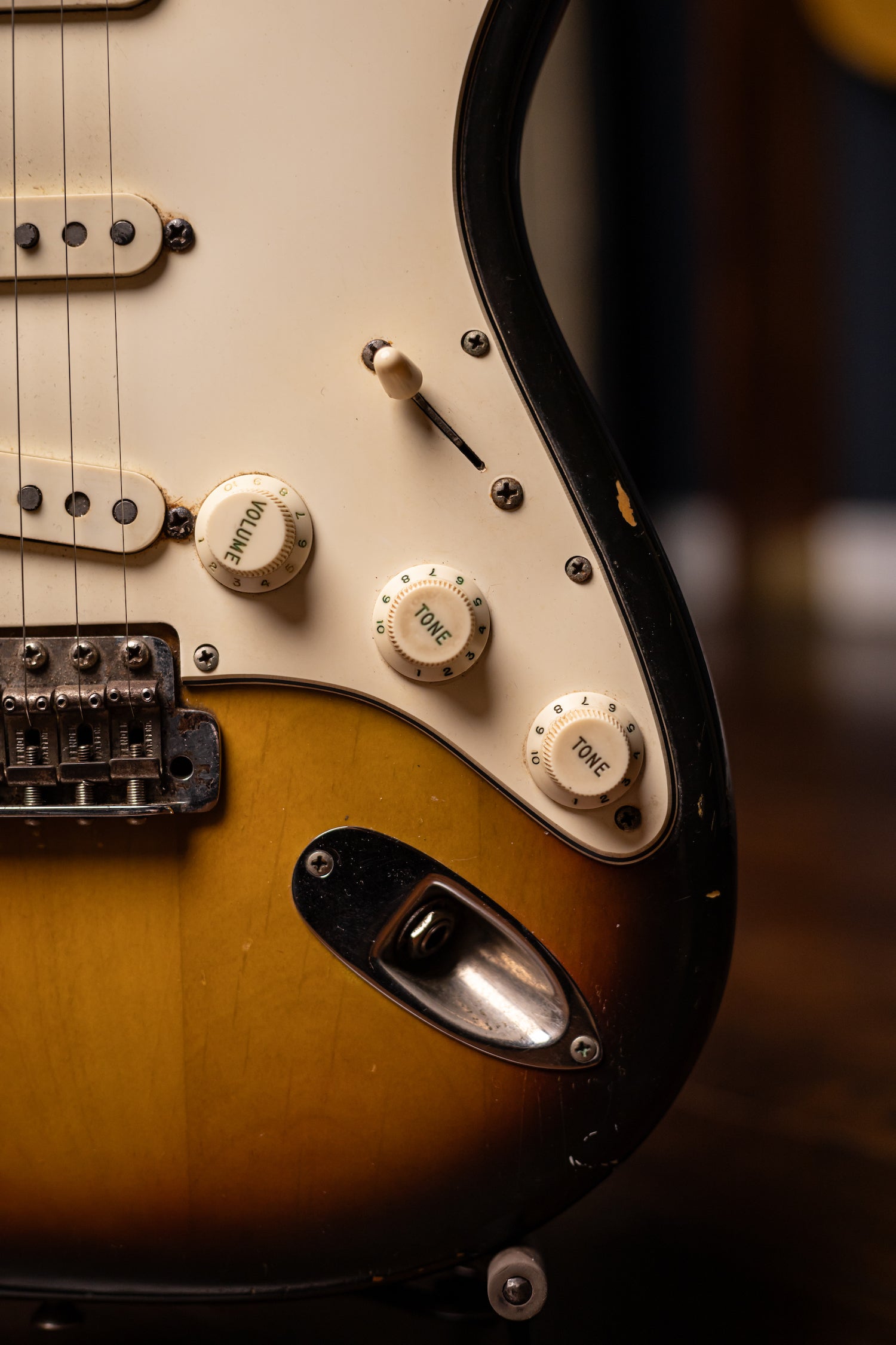 1969 Fender Stratocaster Electric Guitar - Sunburst