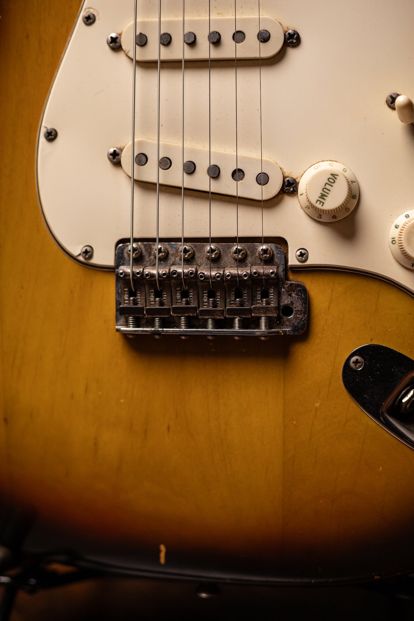 1969 Fender Stratocaster Electric Guitar - Sunburst