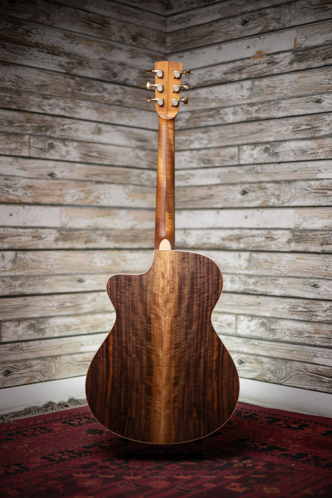 Donovan Leah Guitars Caroline Exceptional Cutaway Acoustic Guitar - Natural