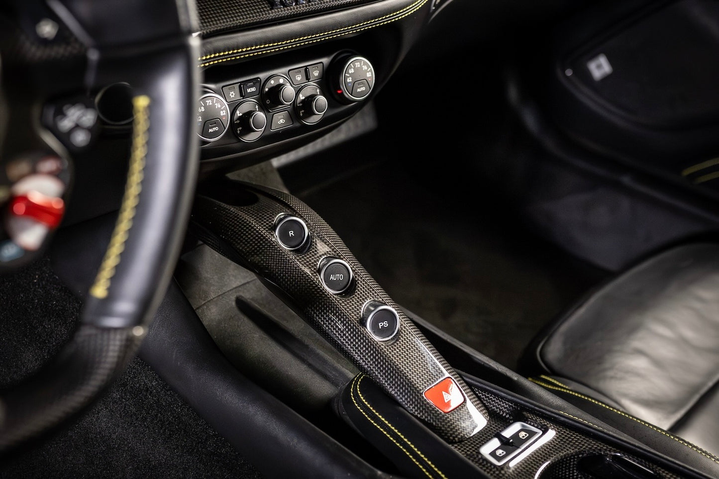 2015 Ferrari F12 Berlinetta | Nero