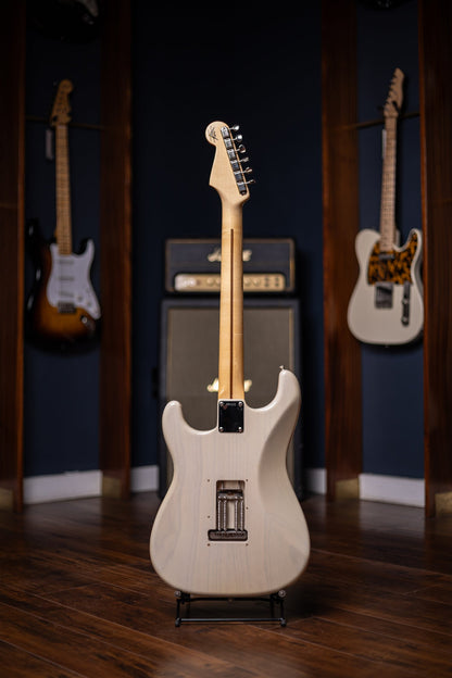 2011 Fender Custom Shop Wildwood Dealer Select 10 1957 Stratocaster Electric Guitar - White Blonde