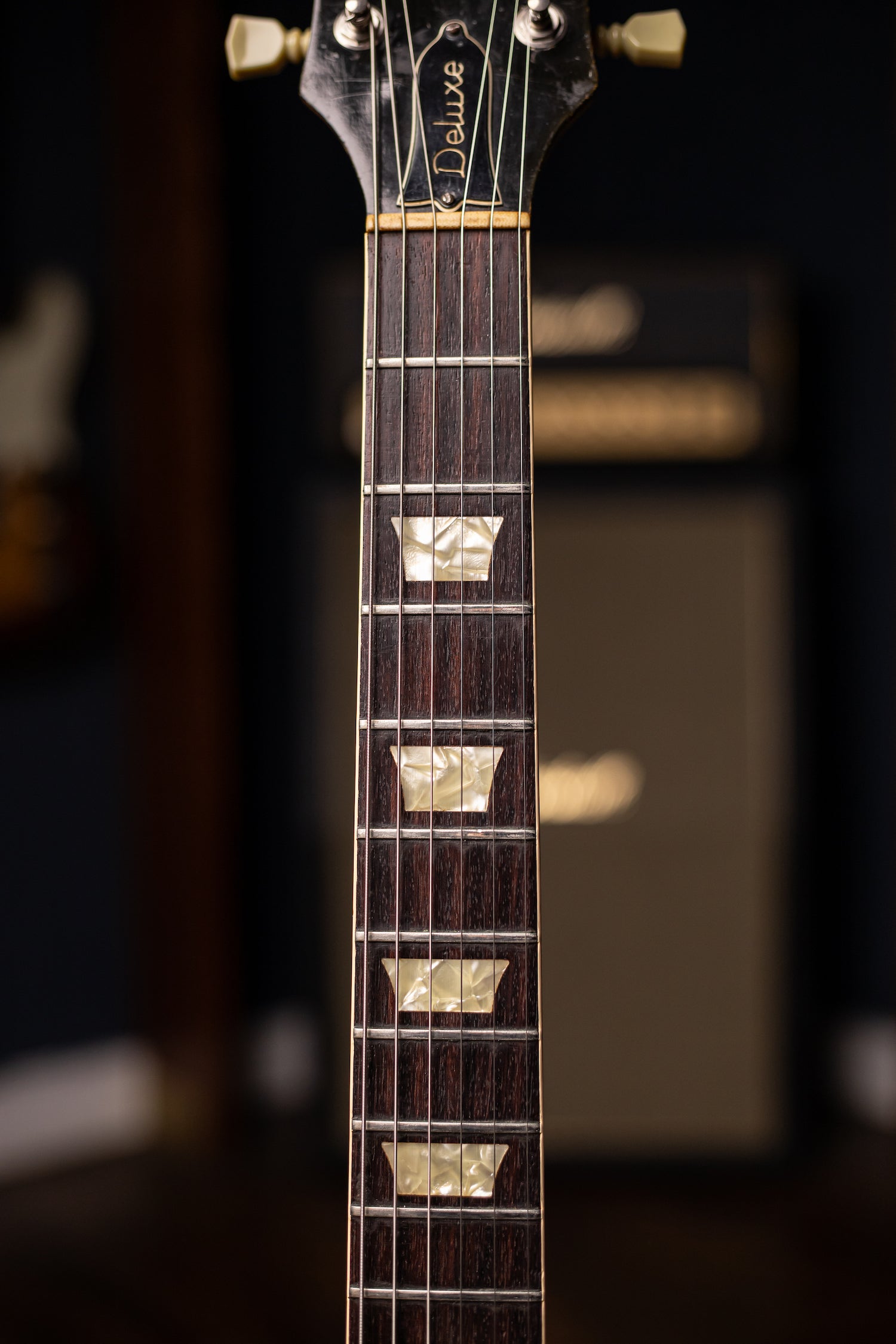 1971 Gibson Les Paul Deluxe Electric Guitar - Goldtop