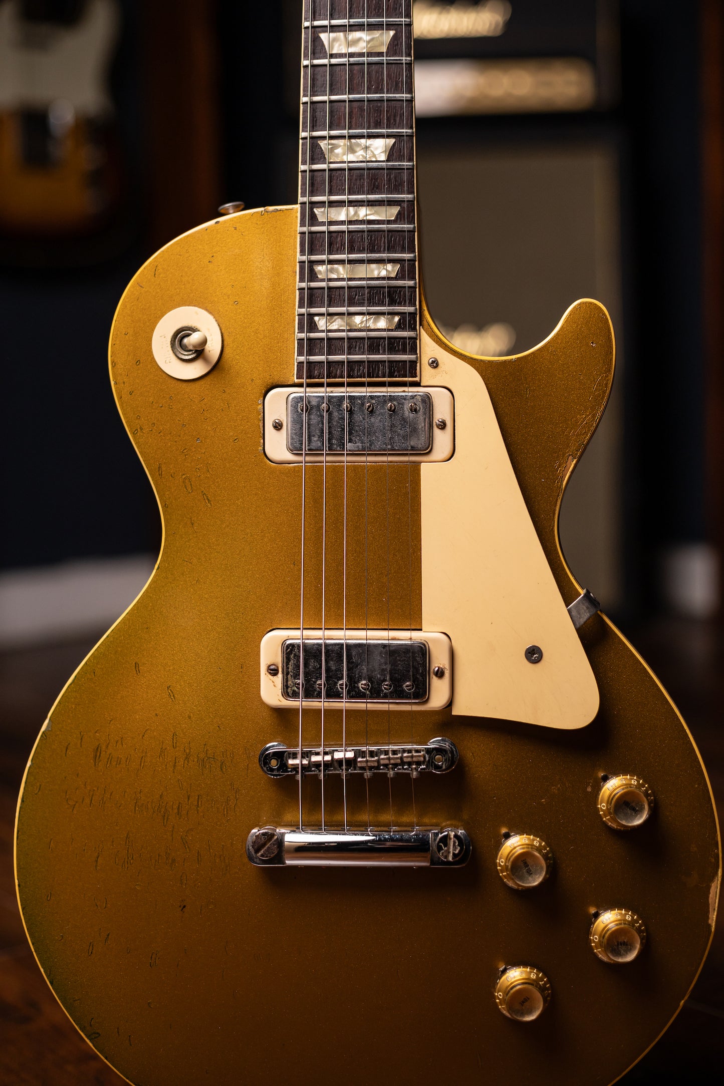 1971 Gibson Les Paul Deluxe Electric Guitar - Goldtop