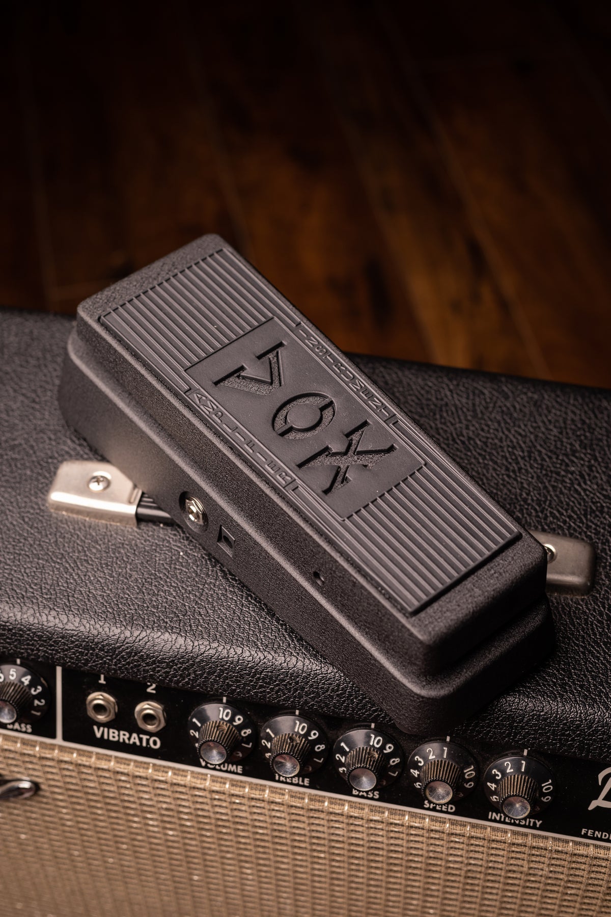 vox v845 wah pedal Fahrradgarage für 4 Räder Profissimo Einmal Handschuhe weiss Color:Mountain shadow gray An AC power connector