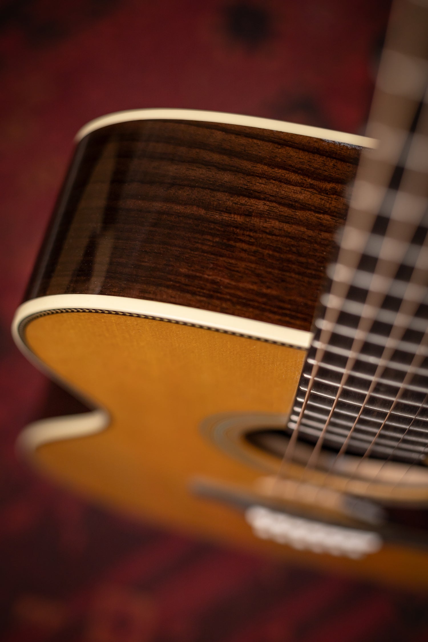 Martin OM-28 Acoustic Guitar - Natural