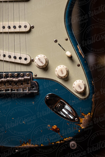 Fender Custom Shop '61 Stratocaster Heavy Relic Electric Guitar - Aged Ocean Turquoise over 3-Tone Sunburst