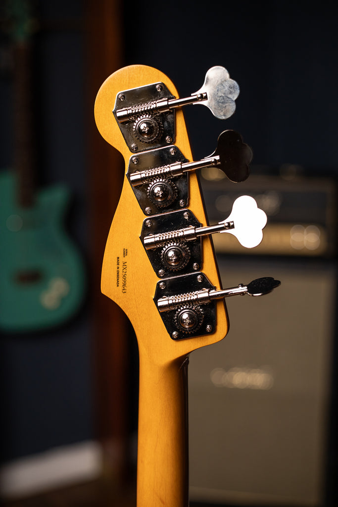 Fender Vintera® II '60s Jazz Bass®, Rosewood Fingerboard | BlackFender Vintera® II '60s Jazz Bass®, Rosewood Fingerboard | Black