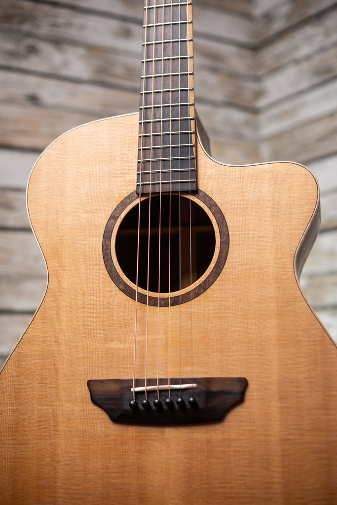 Donovan Leah Guitars Caroline Benchmark Cutaway Acoustic Guitar - Natural