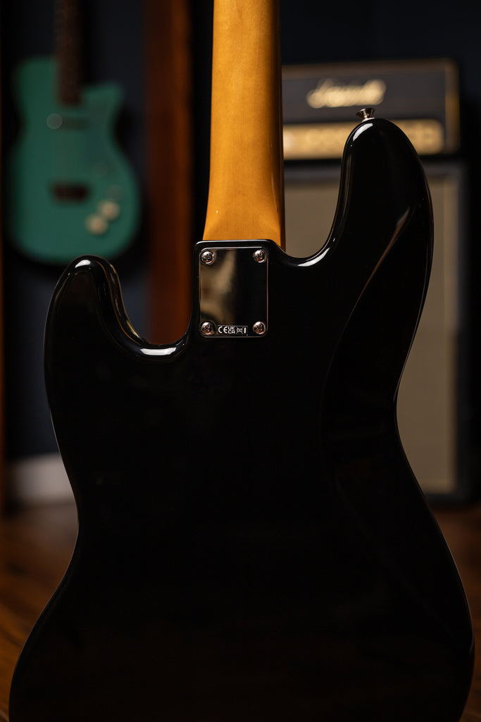 Fender Vintera® II '60s Jazz Bass®, Rosewood Fingerboard | BlackFender Vintera® II '60s Jazz Bass®, Rosewood Fingerboard | Black
