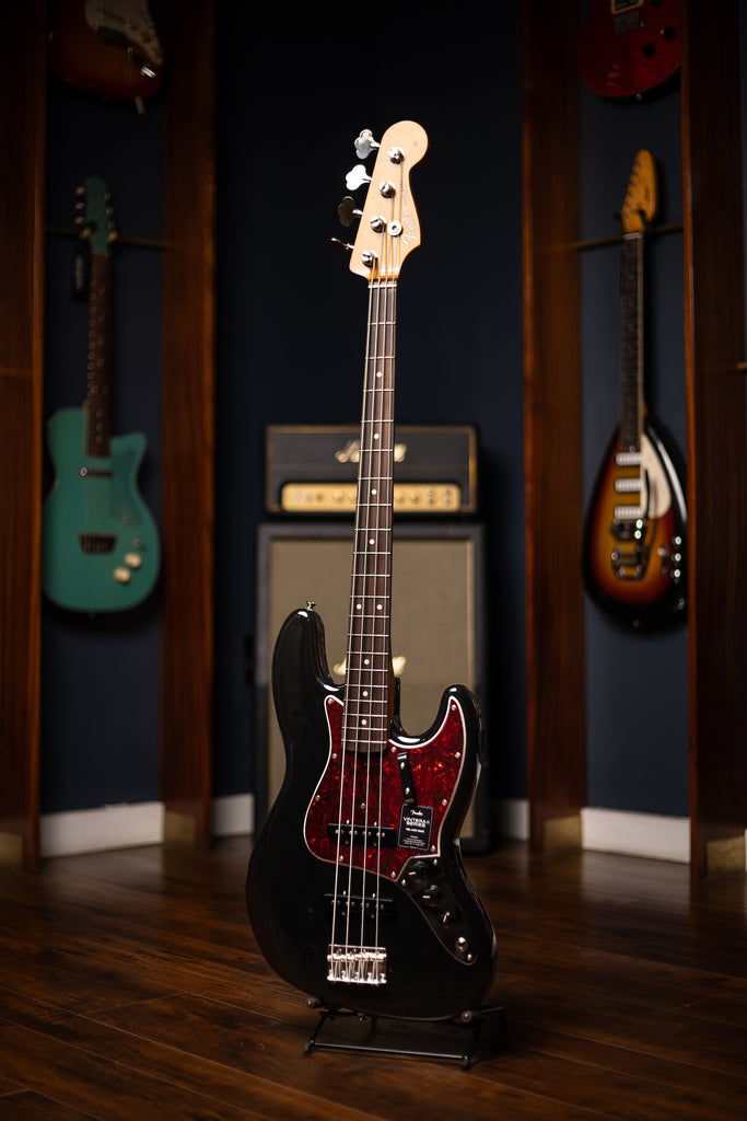 Fender Vintera® II '60s Jazz Bass®, Rosewood Fingerboard | BlackFender Vintera® II '60s Jazz Bass®, Rosewood Fingerboard | Black