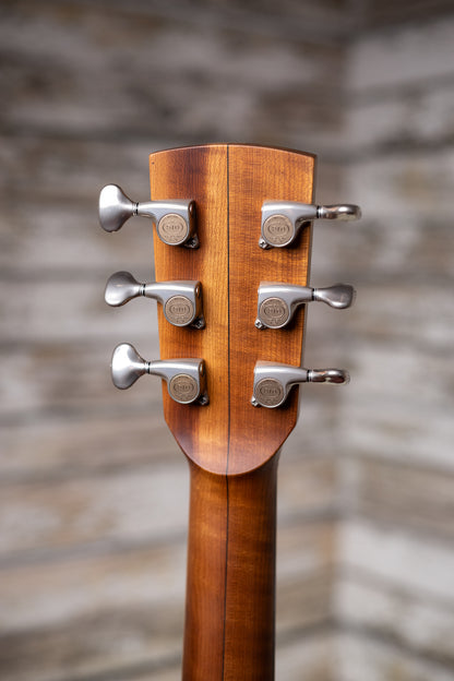 Donovan Leah Guitars Caroline Benchmark Cutaway Acoustic Guitar - Natural