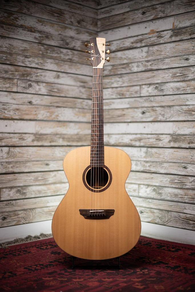 Donovan Leah Guitars Caroline Exceptional Acoustic Guitar - Natural