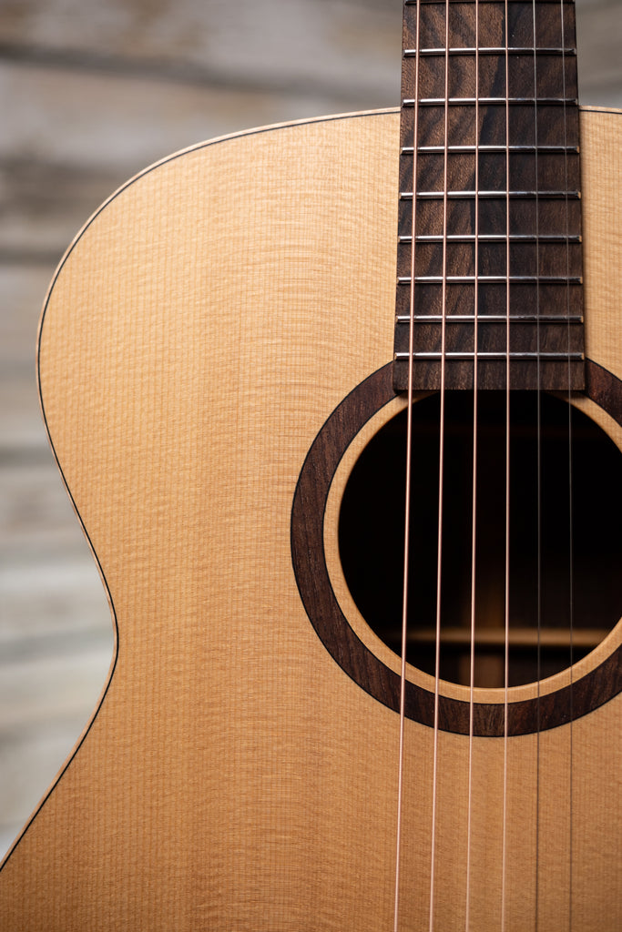 Donovan Leah Guitars Caroline Exceptional Acoustic Guitar - Natural