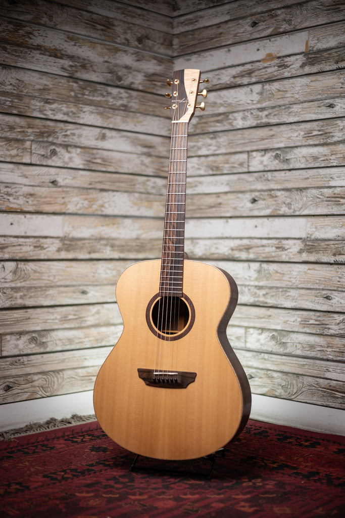 Donovan Leah Guitars Caroline Exceptional Acoustic Guitar - Natural