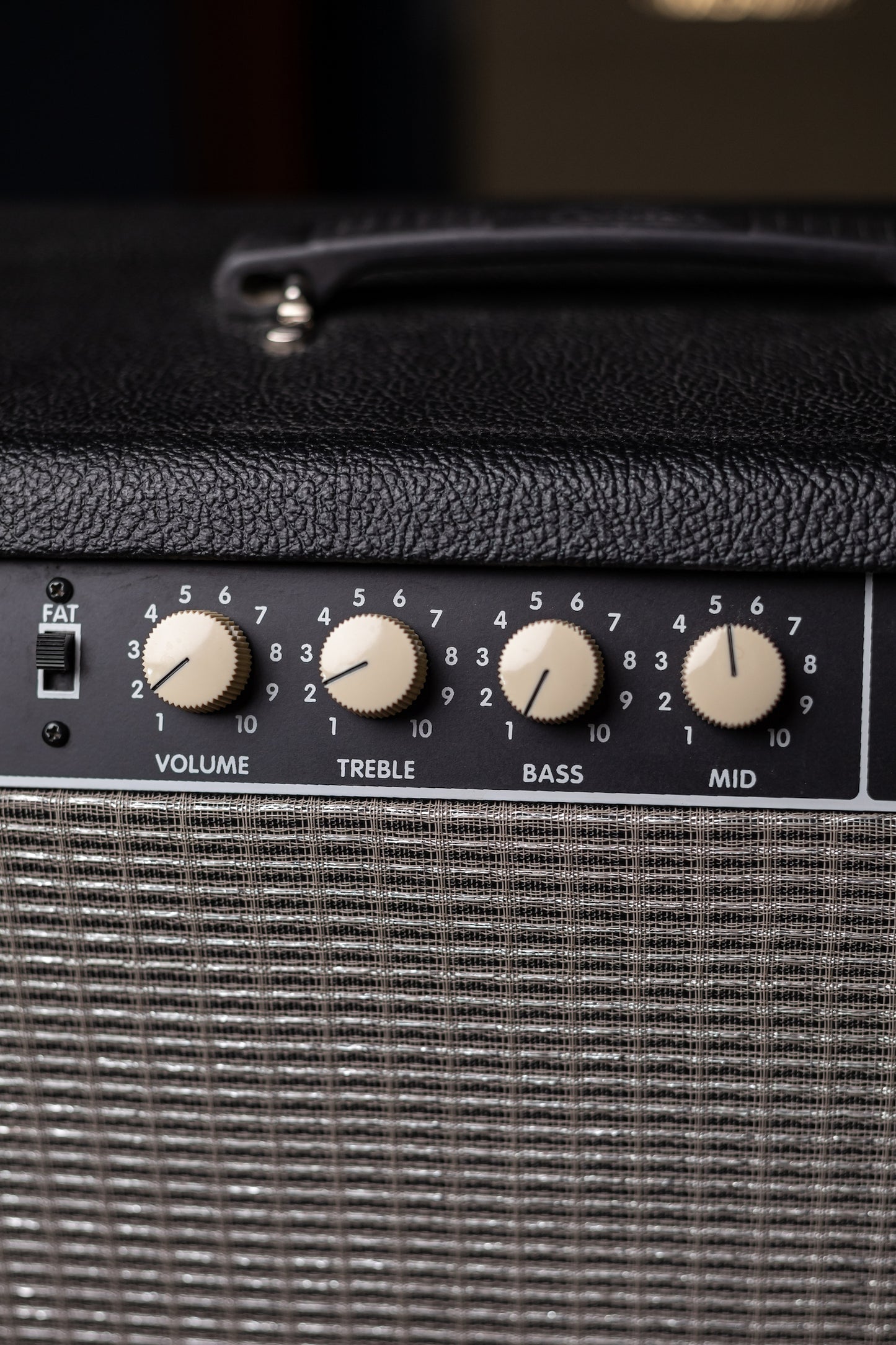 1990's Fender Vibro-King Custom Combo Amp - Black Tolex