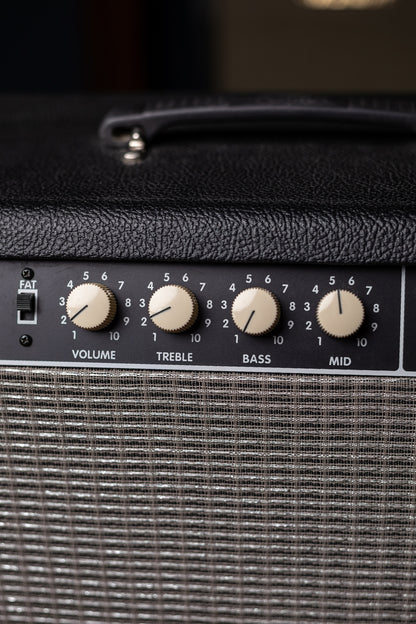 1990's Fender Vibro-King Custom Combo Amp - Black Tolex