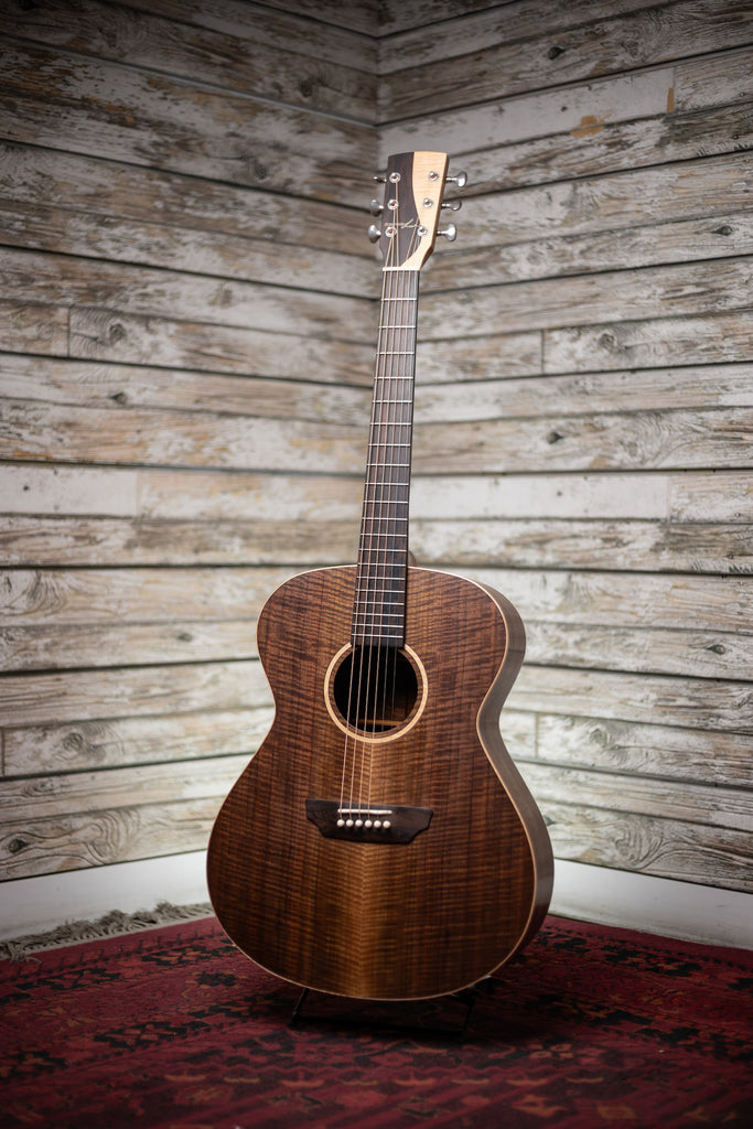 Donovan Leah Guitars Caroline Master Grade Acoustic Guitar - Natural