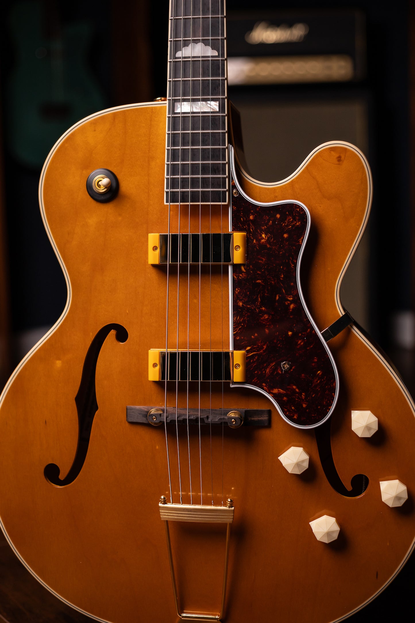 Epiphone 150th Anniversary Zephyr DeLuxe Regent Hollowbody Electric Guitar - Aged Antique Natural