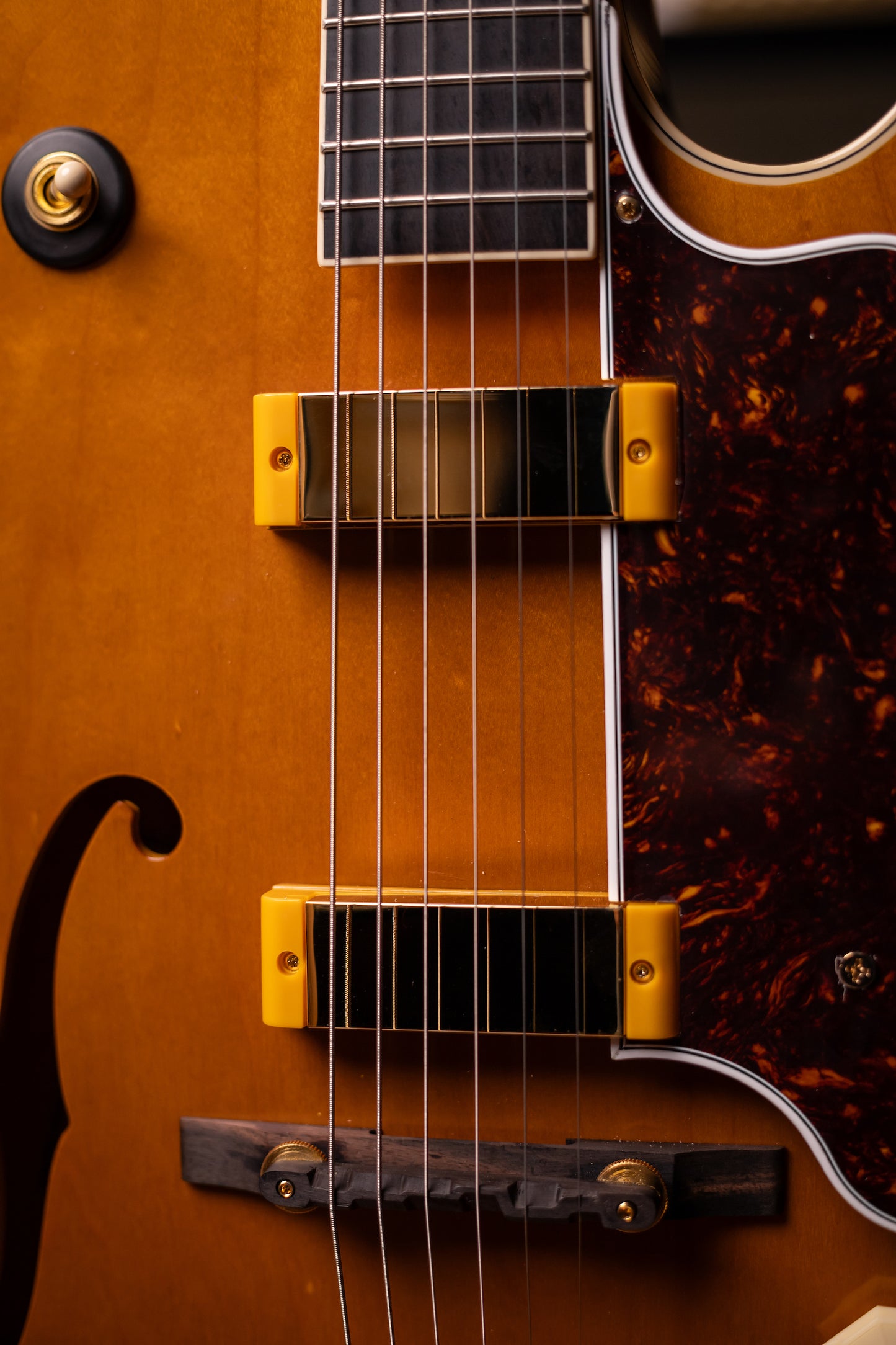 Epiphone 150th Anniversary Zephyr DeLuxe Regent Hollowbody Electric Guitar - Aged Antique Natural