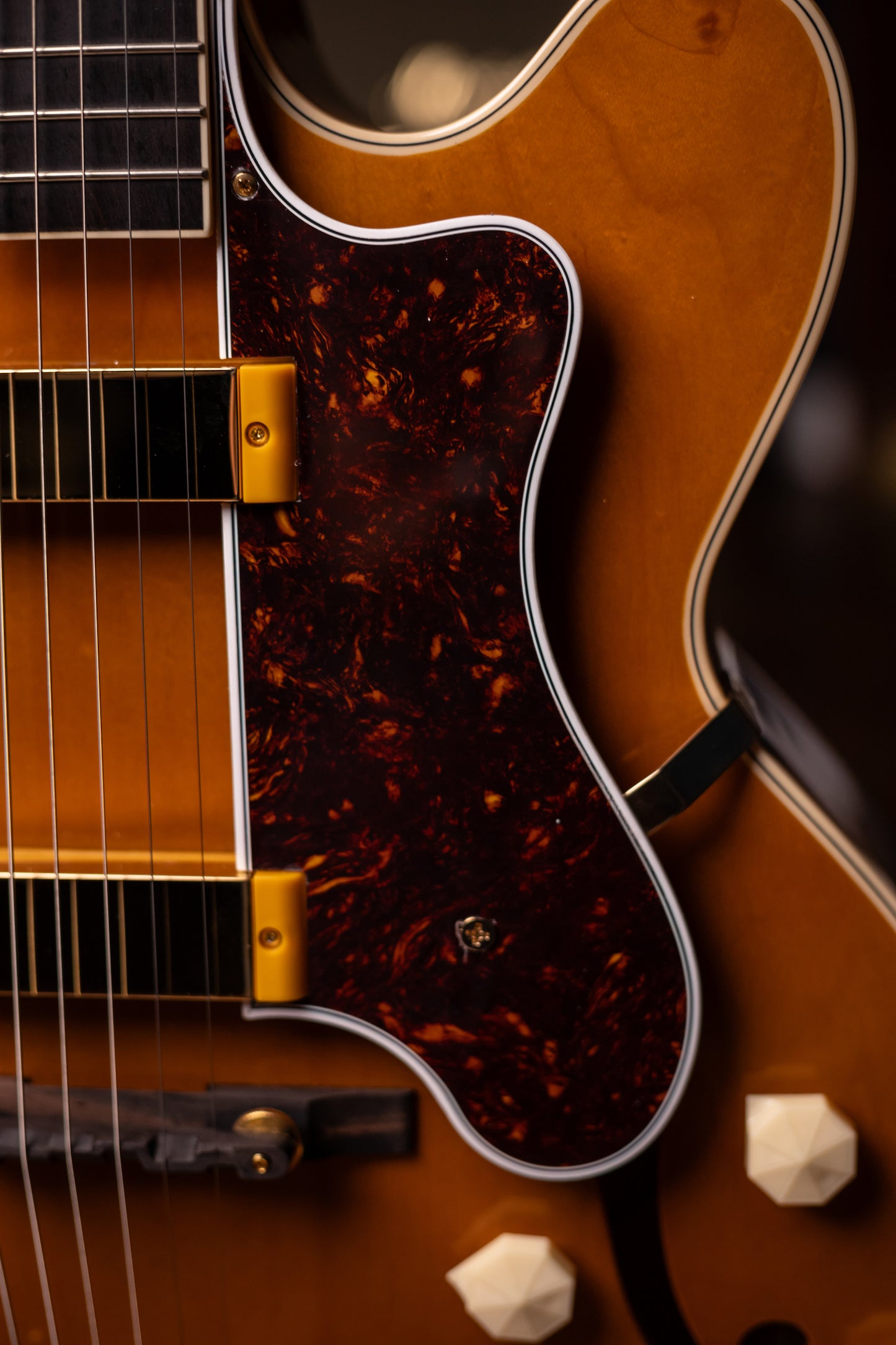 Epiphone 150th Anniversary Zephyr DeLuxe Regent Hollowbody Electric Guitar - Aged Antique Natural
