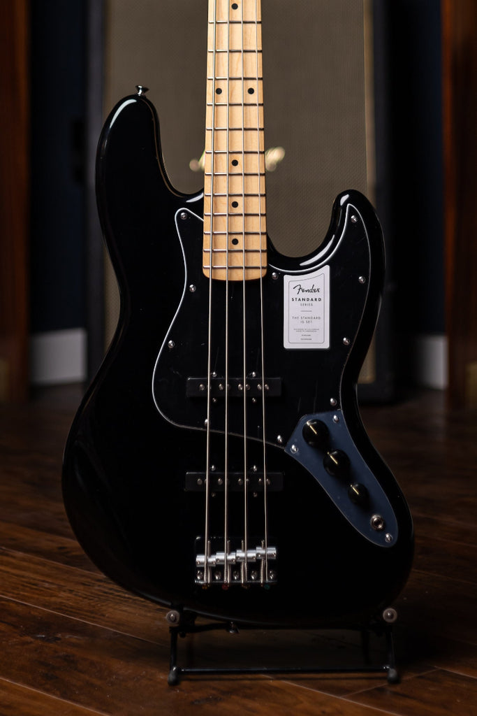 Fender Standard Jazz Bass - Black