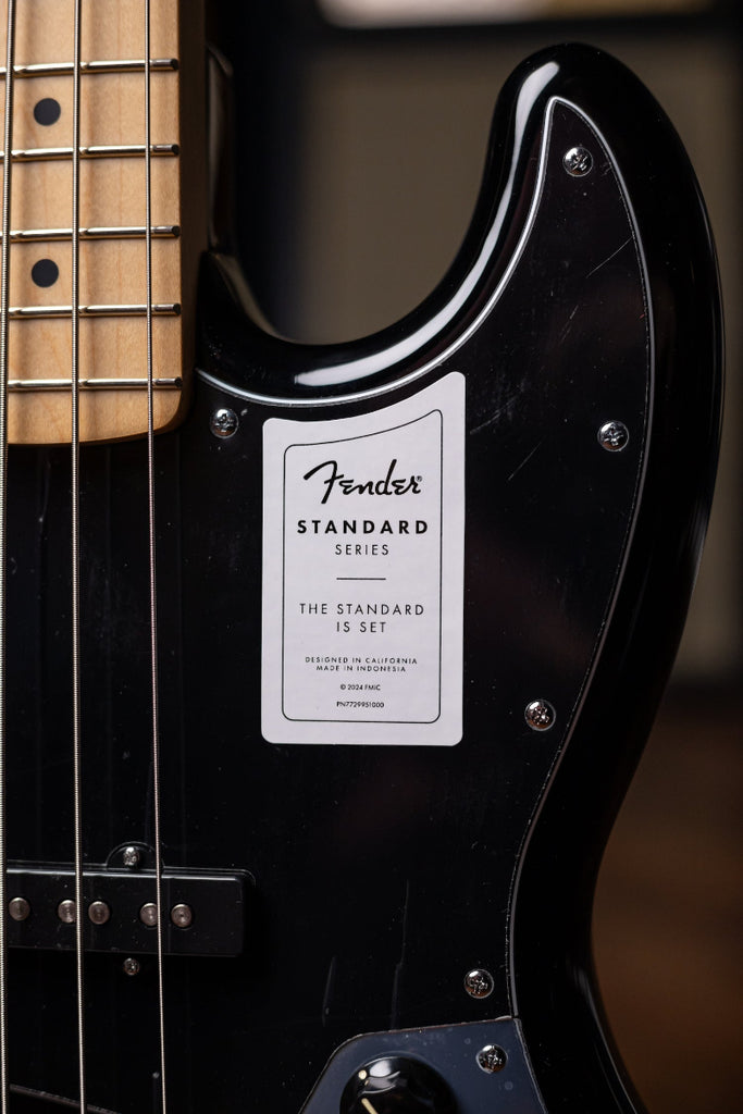 Fender Standard Jazz Bass - Black