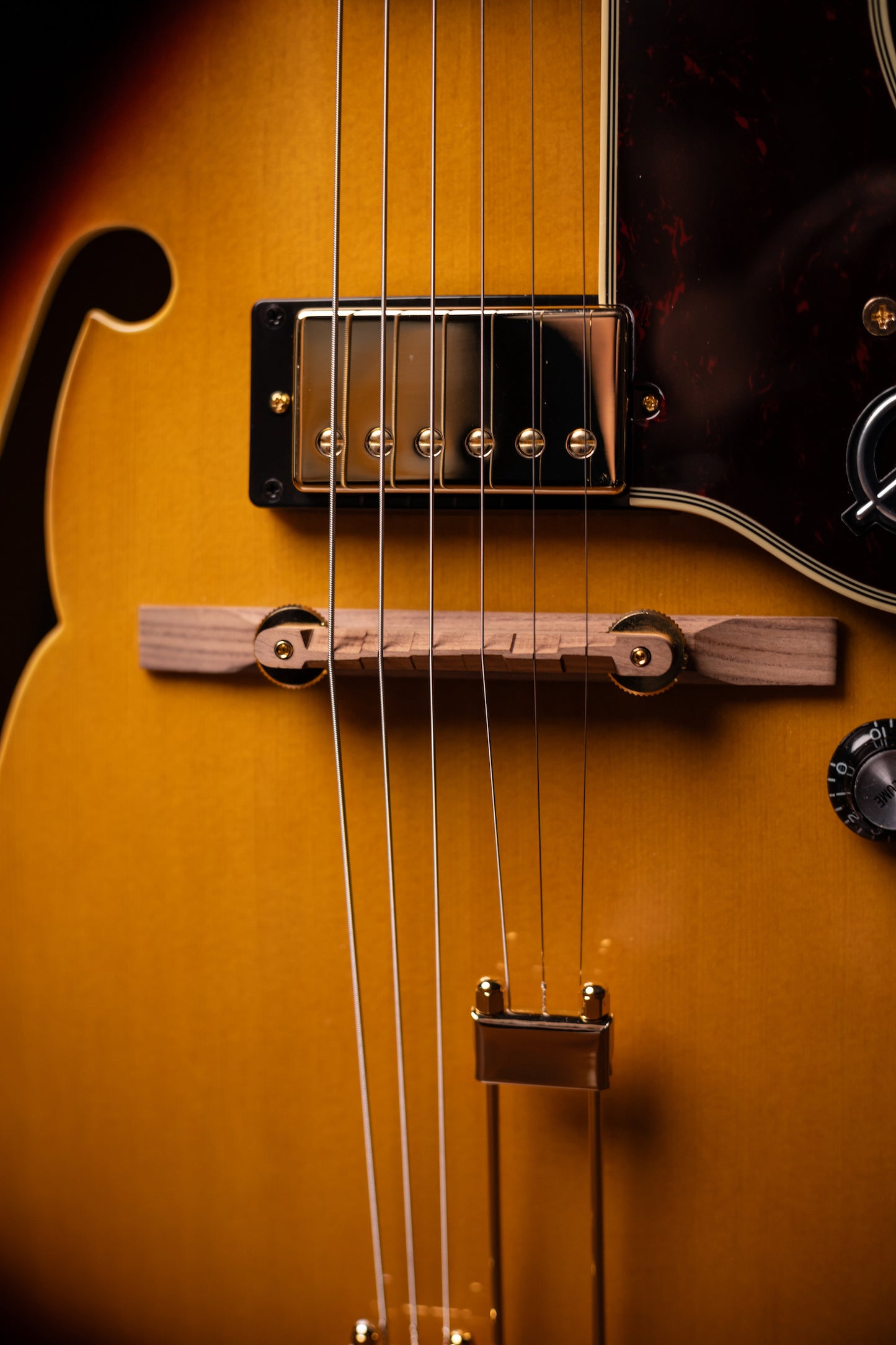 Epiphone Broadway Hollowbody Electric Guitar - Vintage Sunburst