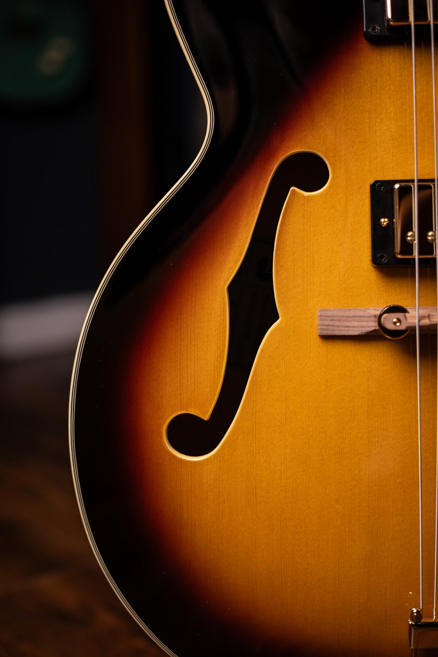 Epiphone Broadway Hollowbody Electric Guitar - Vintage Sunburst