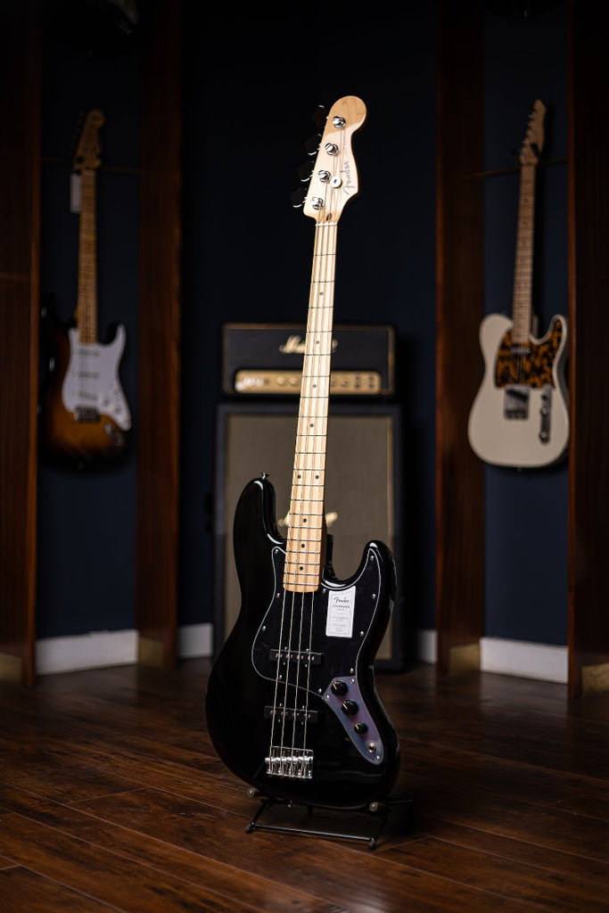 Fender Standard Jazz Bass - Black