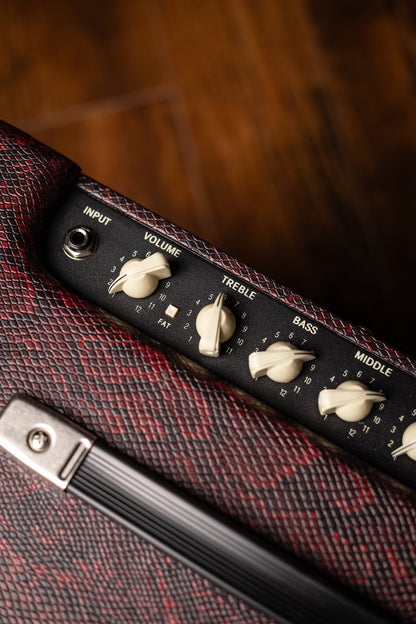 Fender Blues Junior IV Red Snakeskin Texas heat 120V