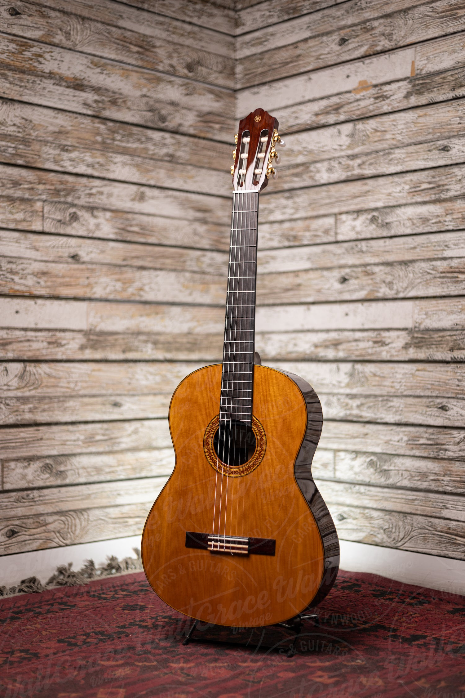 Yamaha GC182C Classical Guitar - Natural