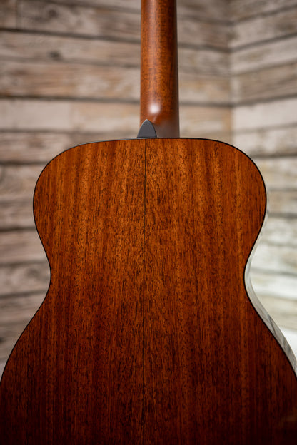 Martin 000-18 Acoustic Guitar - Natural