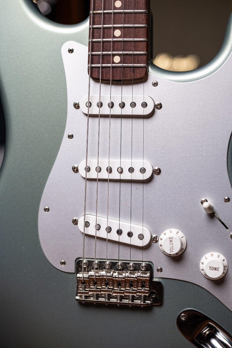 2010 Fender Custom Shop 1960 Stratocaster NOS Electric Guitar - Ice Blue Melt