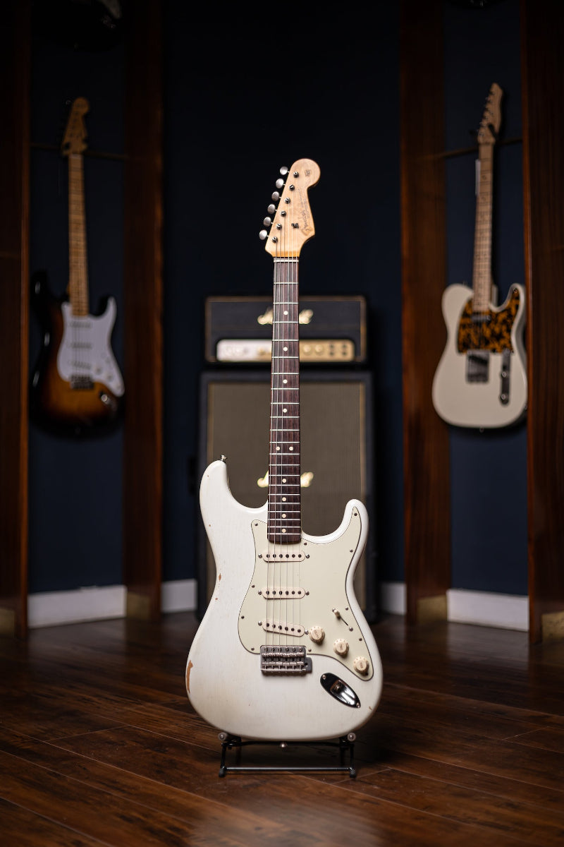 2014 Fender Custom Shop 1963 Stratocaster Relic Electric Guitar - Olympic White