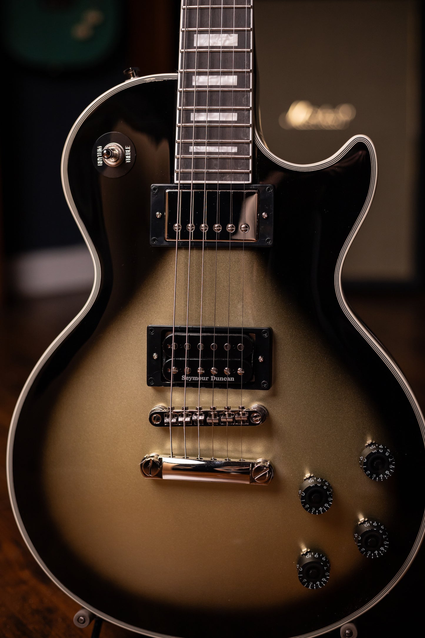 Epiphone - Adam Jones Les Paul Custom Art Collection: Korin Faught’s “Sensation”, Electric Guitar - Antique Silverburst