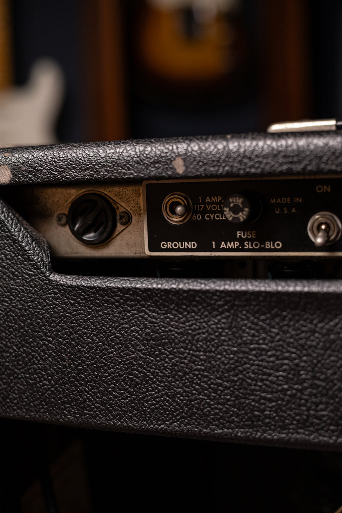 1965 Fender Deluxe Reverb Combo Amp