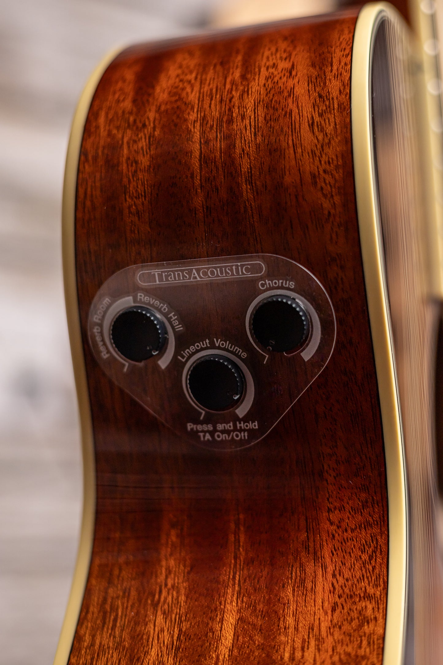 Yamaha FSC-TA TransAcoustic Concert Acoustic Guitar - Brown Sunburst