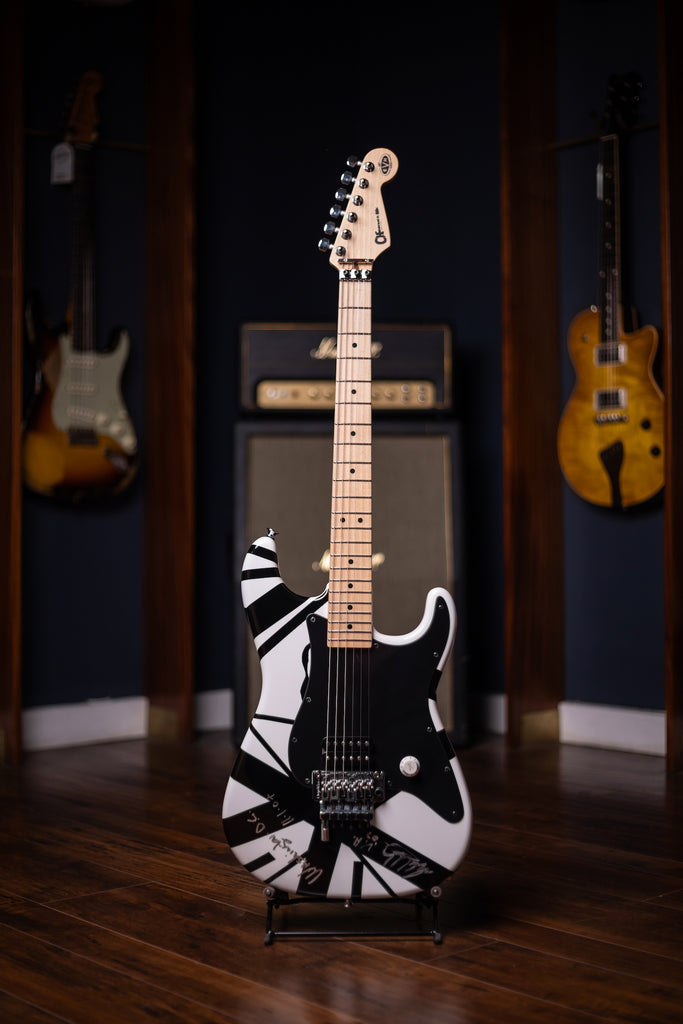 2007 EVH Striped Washington DC - White, Black