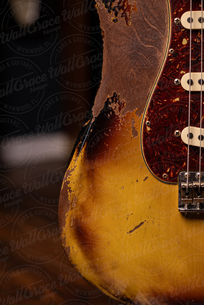Fender Custom Shop Limted Edition Roasted Alder '61 Stratocaster Super Heavy Relic Electric Guitar - Aged 3-Tone Sunburst
