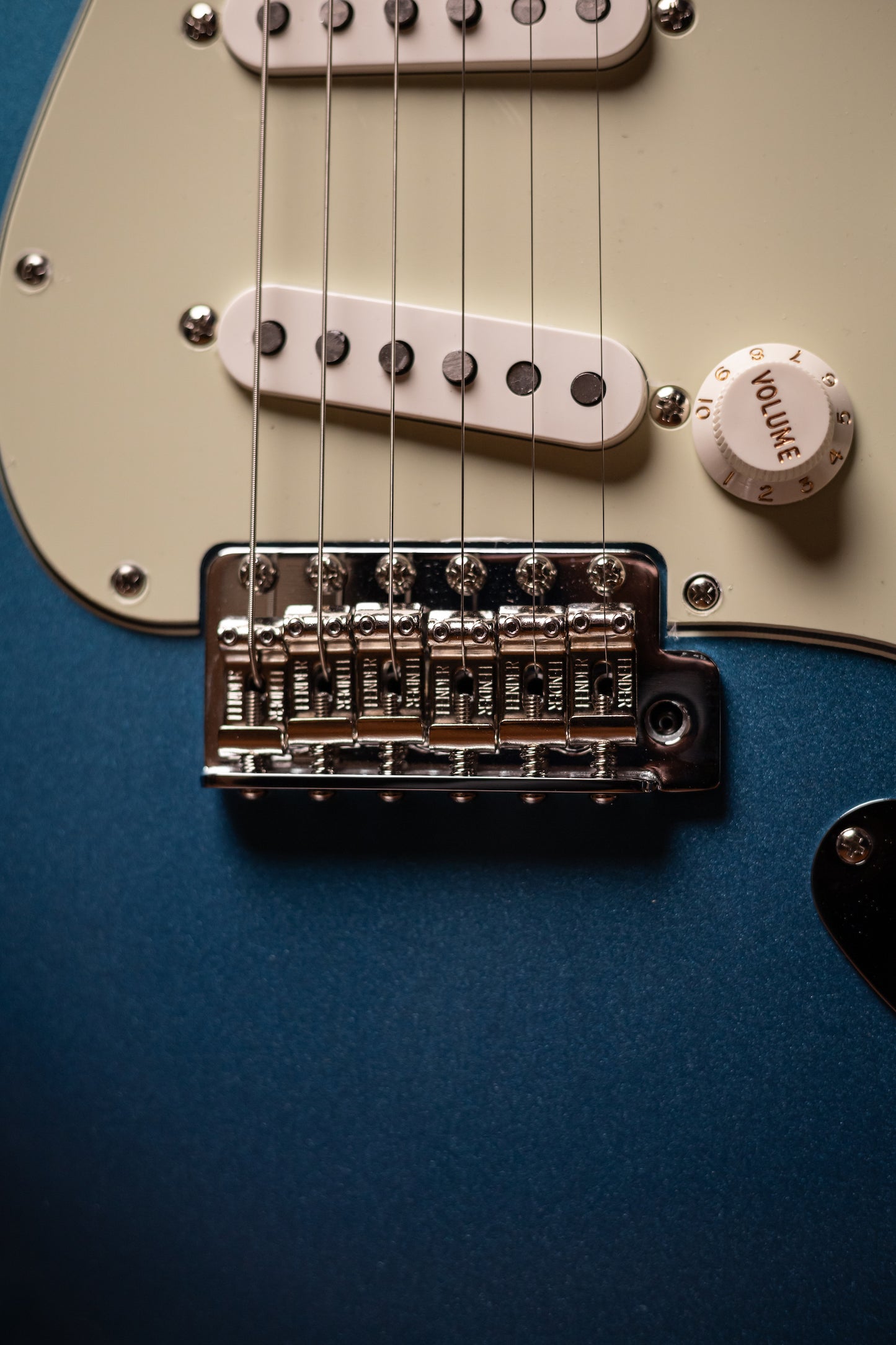 Fender Vintera II '60s Stratocaster Electric Guitar - Lake Placid Blue