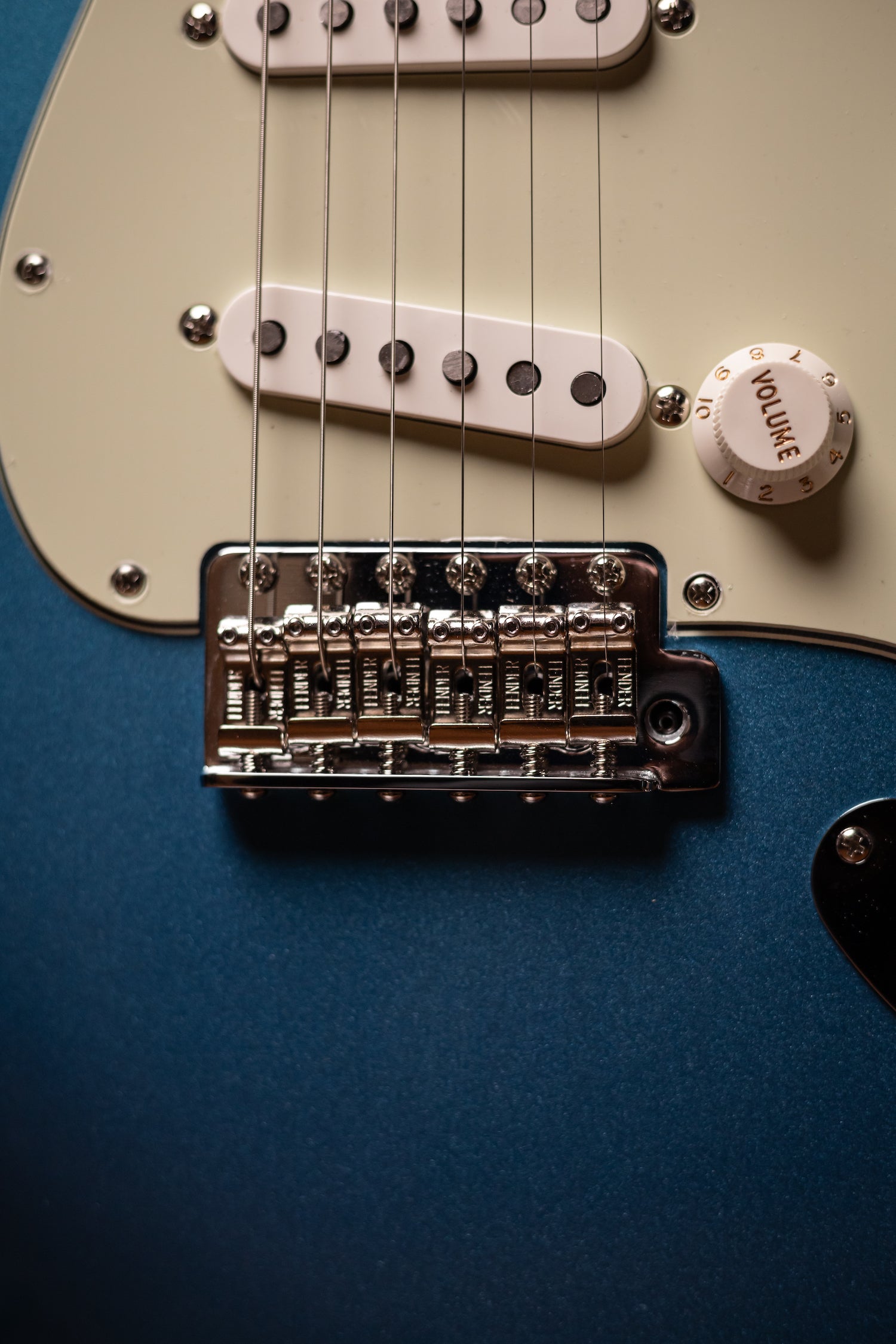Fender Vintera II '60s Stratocaster Electric Guitar - Lake Placid Blue