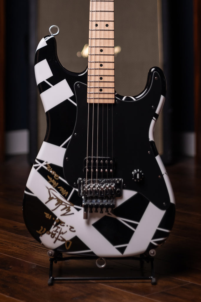 2012 EVH Striped Detroit - White, Black