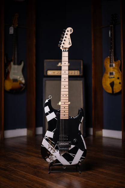 2012 EVH Striped Detroit - White, Black