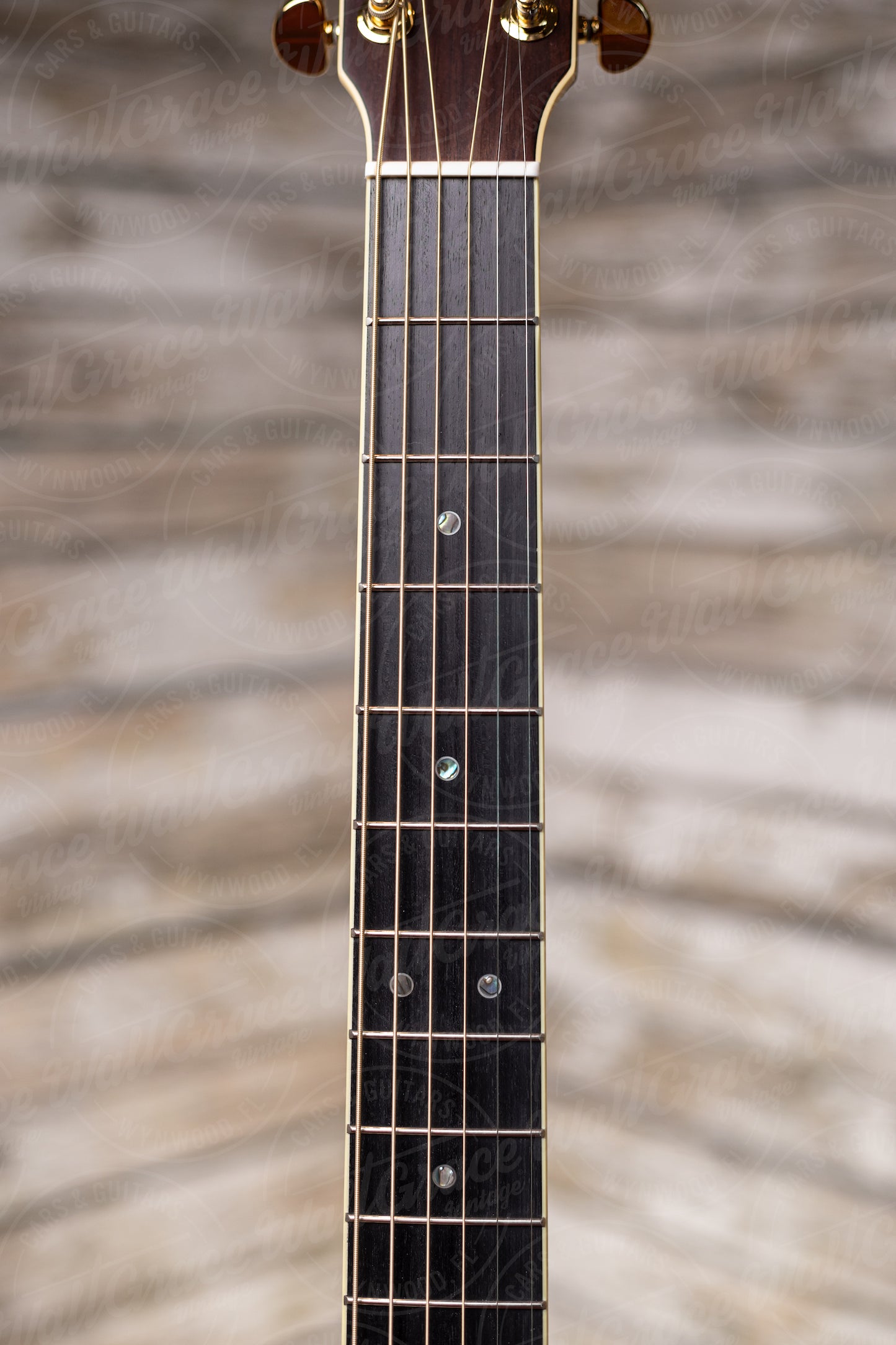 Yamaha LL-TA TransAcoustic Acoustic-Electric Dreadnought Guitar - Brown Sunburst