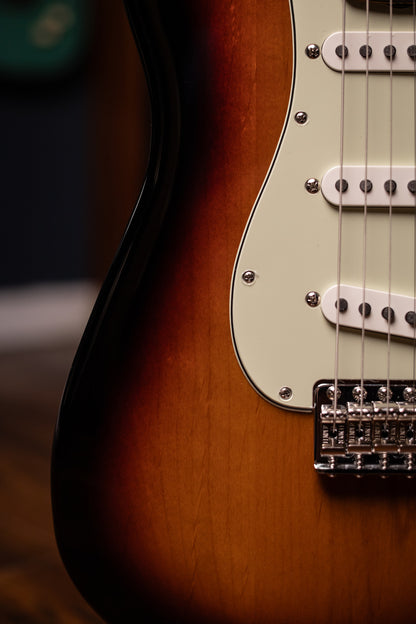 Fender Vintera II '60s Stratocaster Electric Guitar - 3-Tone Sunburst