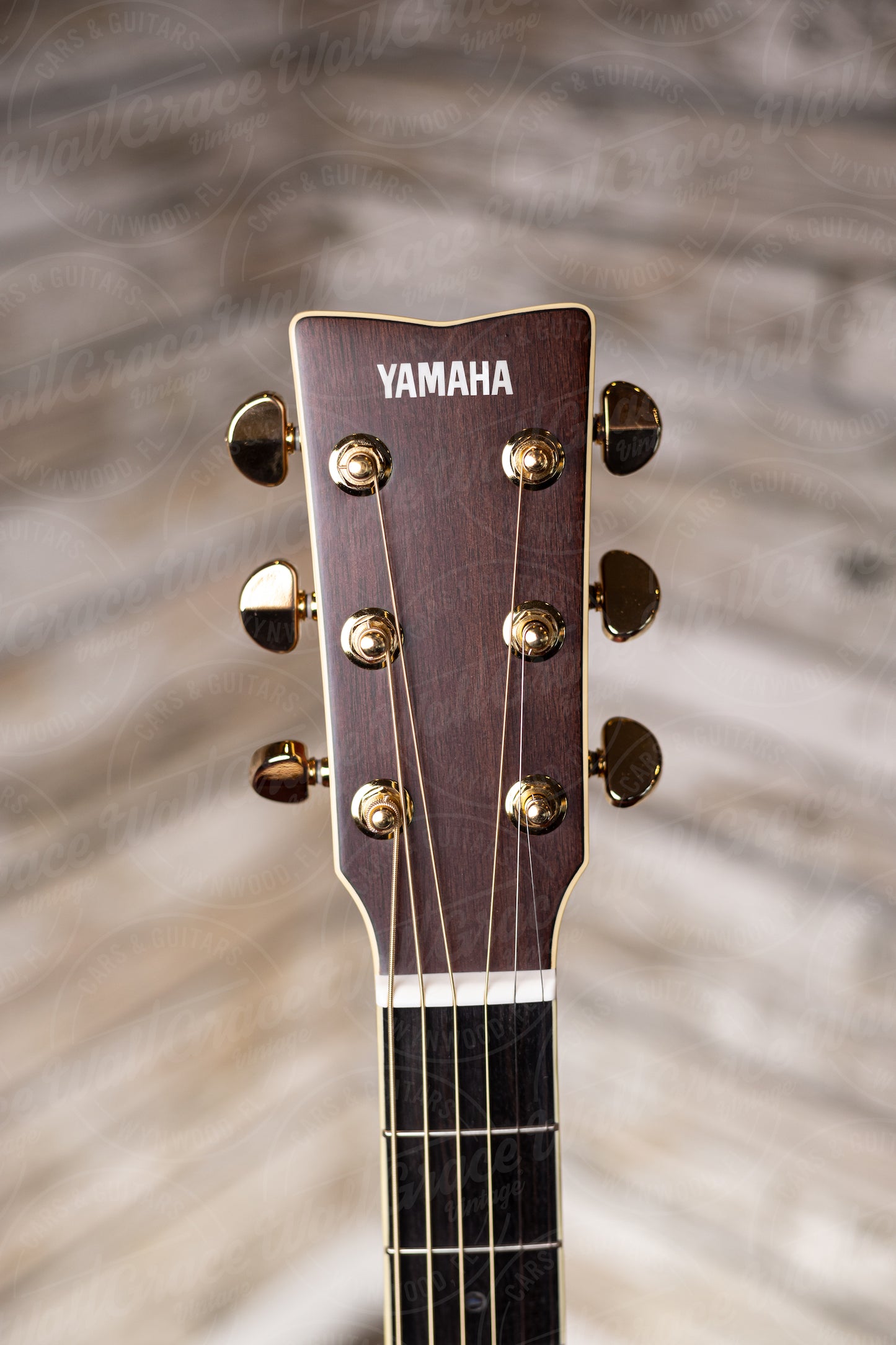 Yamaha LL-TA TransAcoustic Acoustic-Electric Dreadnought Guitar - Brown Sunburst