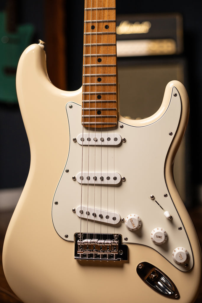 Fender Limited Edition Player II Stratocaster Electric Guitar - Olympic White