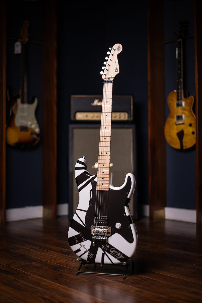 2007 EVH Striped Washington DC - White, Black