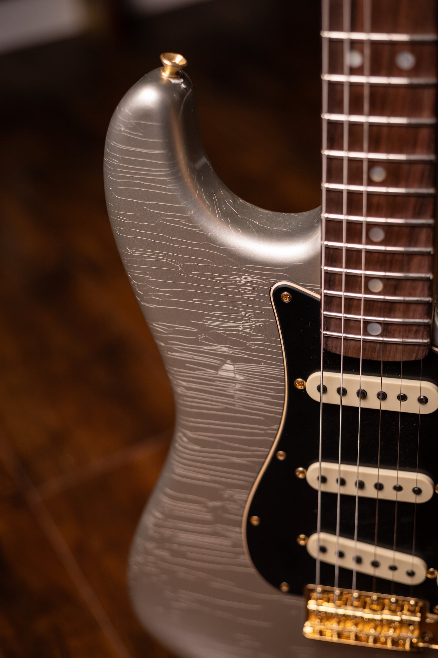 Fender Custom Shop Limited Edition 1965 Dual-Mag Stratocaster® Journeyman Relic® with Closet Classic Hardware Electric Guitar - Aged Inca Silver